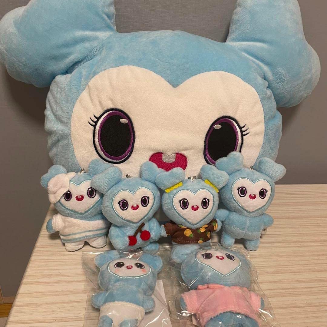 TWICE ラブリーナブリーセット クッション バッグチャーム twice